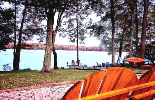 Lakefront Hot Tub Canoes Game Room Wood FP - Foto 32