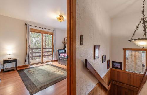 Lakeside Serenity Retreat - Photo 18