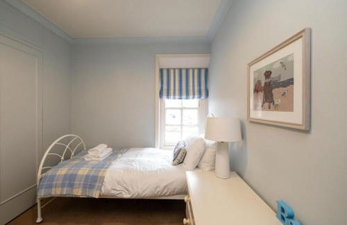 3 The Coastguards, Thorpeness - Only a stones throw from the Beach and very close to famous boating Meare, Country Club and Golf Club - Aldeburgh Coastal Cottages - Foto 28