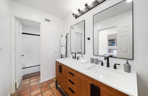 Ocean View Retreat Firepit & Spacious Yard - Foto 29