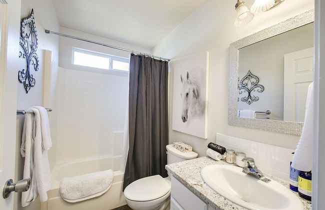 True Blue Family Home - Photo 15