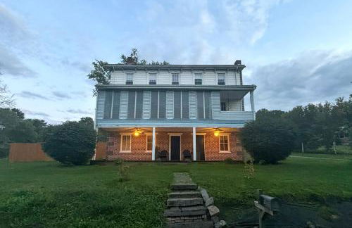 Pet and Family Friendly! Home with Fenced Yard and Deck - Foto 31