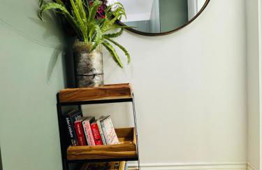 Designer 2 Bed Luxury Apartament with Private Garden in London - Foto 16