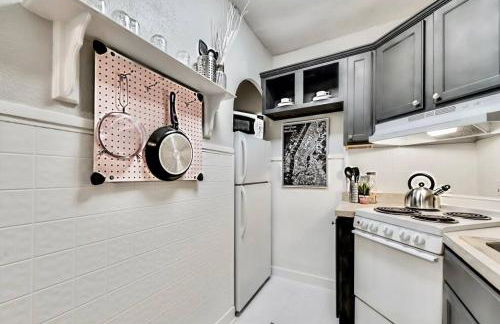 Global Cup Lower-Greenville Landing Close to Everything - Photo 4