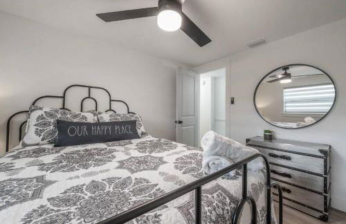 Contemporary Oaks | Heated Pool + Screened Lanai - Foto 25