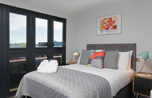 Cotels 7Zero1 Aparthotel - Unique Apartment building with friendly Reception - Sky Movies & Sports - Fitness Equipment in Apt - Pet Friendly - Private Garden Area - Foto 21