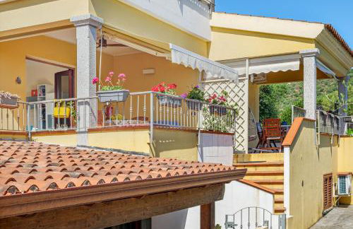 Agata verde con terrazza e giardino - Foto 3