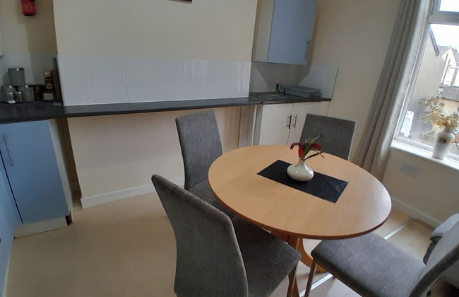 Blackpool - 2-beds - Sleeps 5 - Pet Friendly - Photo 23
