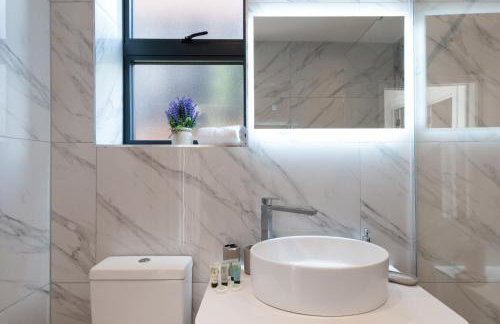 Modern Two Bedrooms Flat in Julien Road, CR5, London - Foto 8