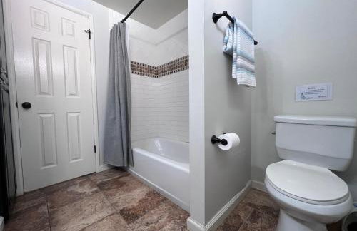 Large Family Pool Home 2.5 Miles To Disney w/3 King Beds!!! - Foto 44