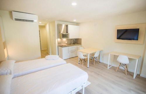 Apartamentos Plaza de Santiago - Estudios Turisticos - 1 LLAVE - Foto 13