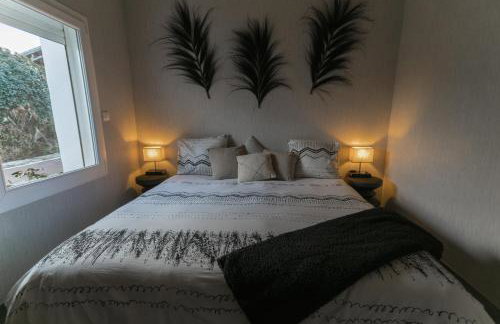 Charmante maison avec spa, sauna et jardin privatif - Photo 11