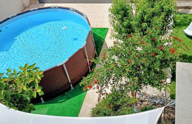 Chalet con piscina y jardín, no fumadores ni fiestas - Foto 18