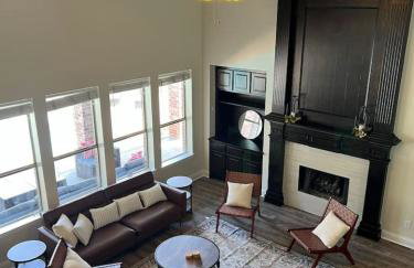 Lovejoy Serenity - Amazing pool, Games, Movie Room - Photo 26