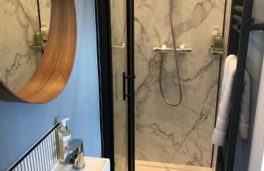 Fabulous Seaside Retreat - Foto 26