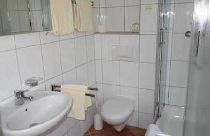 Fewo 7 im Fischerhaus Wintergarten und Terrasse mit Strandkorb - Foto 6