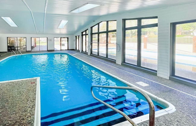 Jim and Roses Cozy Condo 15 Min to Downtown! - Photo 23