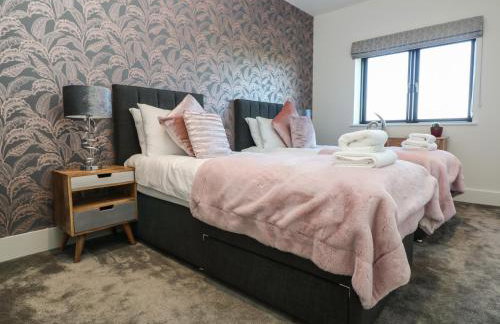 Sea Scape - Photo 21