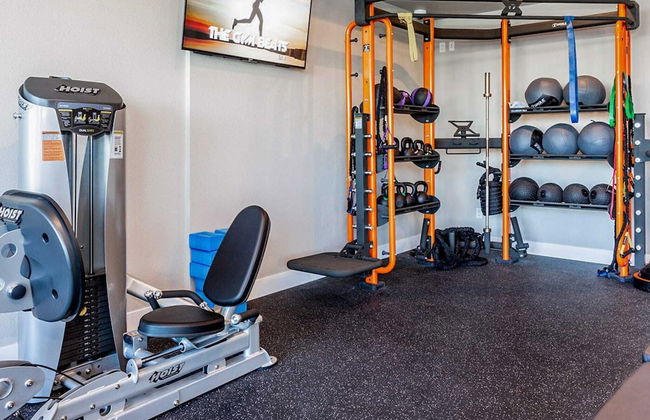 Chic Apt w Jacuzzi Pool BBQ Mountain Views - Foto 31