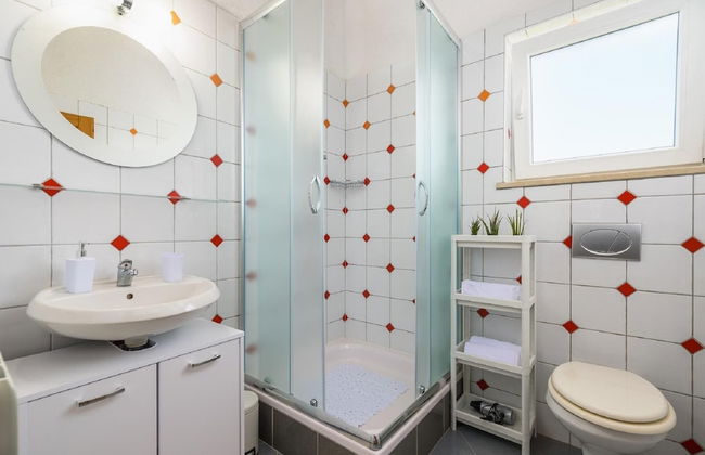 Charming Holiday Home With Pool and sea View - Foto 11