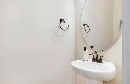 Spacious Family Getaway ~ Fire Pit~ Private Office - Foto 46