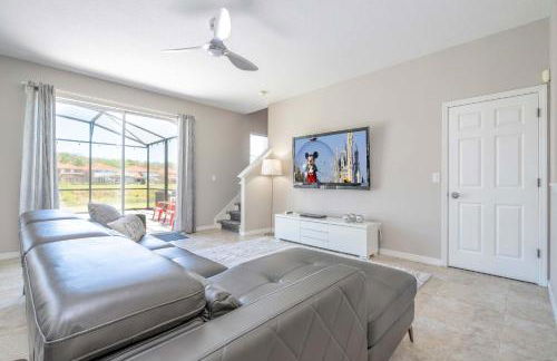 4BR Lakefront - Themed Rooms - Pool & BBQ! - Foto 24