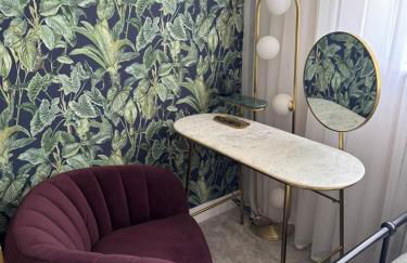 Modern Luxury Home with Spacious Garden close to Warner Bros Studio - Foto 16