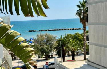 BLUESuite - Nuovissimo trilocale a 30m dalla spiaggia, con terrazza sul mare e box - Foto 1