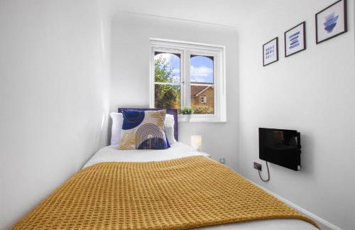 Modern and Comfortable 2-Bedroom Apartment with Private Parking - Foto 15