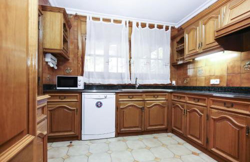 GERANIS VILLA ONLY FAMILIES Planet Costa Dorada - Foto 15