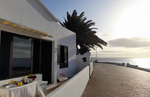 El Mar de Peyo , primera línea de playa - Foto 17