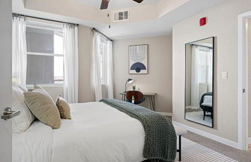 Designer Apt w Jacuzzi Walk To Casino & iMax - Foto 16