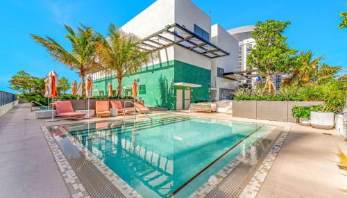 Chic Downtown Miami 2BR City Views Rooftop Pool - Foto 3