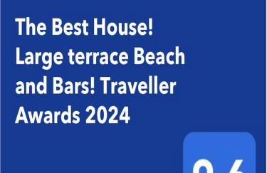 Comfortable Spacious Family House, Large Terrace and Garden, Beach and Bars - Photo 3