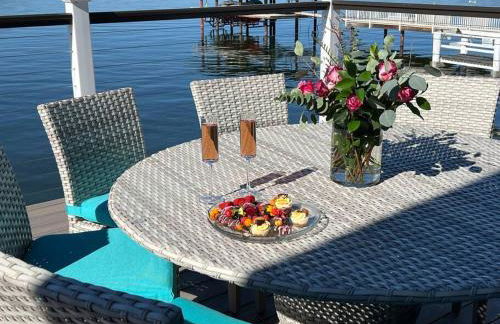 Smiling Otter Retreat! Waterfront/pool/spa/games! - Foto 19