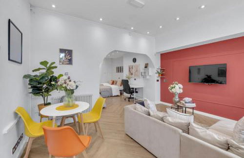 Bella - Central Portsmouth Stay with Pool Table, Close to Attractions - Foto 1