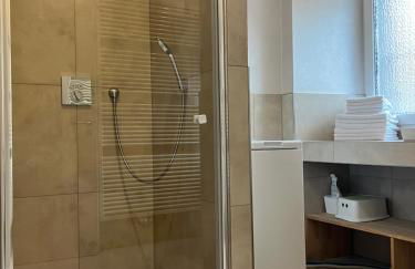 City Home- Business Apartment, private Parking Free - Foto 12