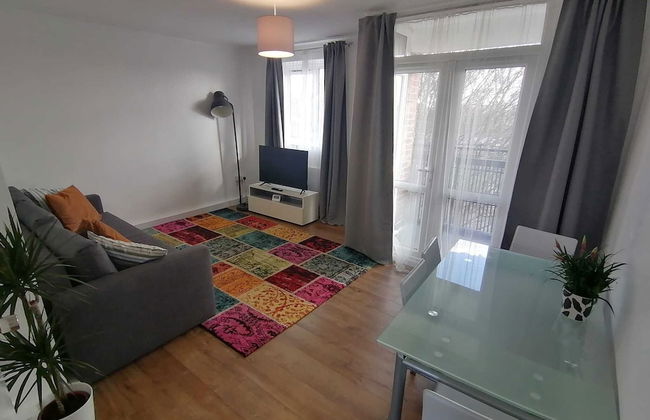 White City Apartment, Your London Stay - Photo 1