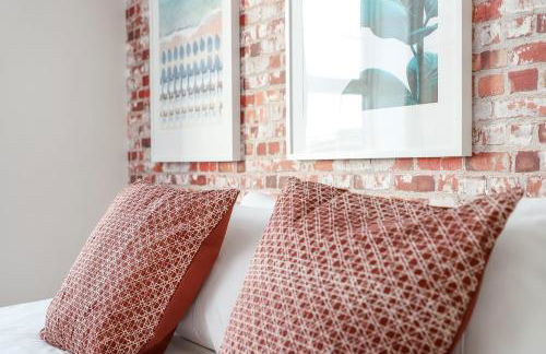 Executive Apartments - Photo 14