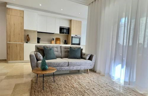 Two bedroom apartment moments from the Cristo beach Estepona - Foto 1