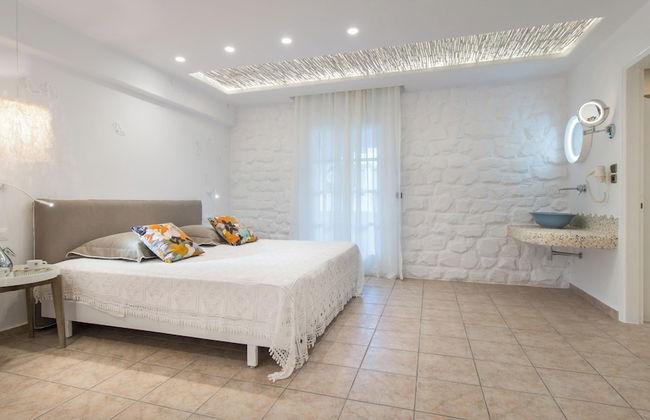 Spiros Hotel - Photo 77