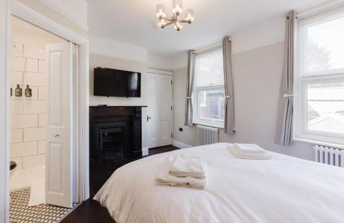 Grace's Guesthouse The Suite Room 6 - Photo 20