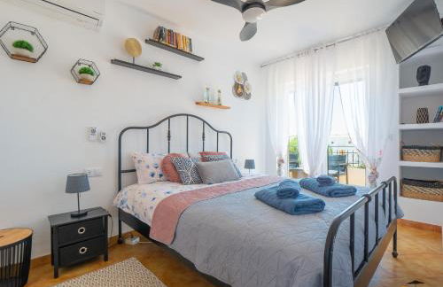 Mi Casa Espanola - Photo 21