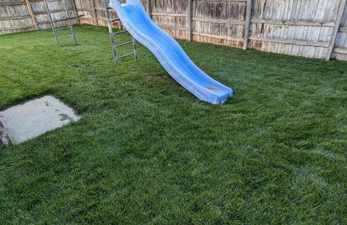 Cute Spacious Home - Photo 43