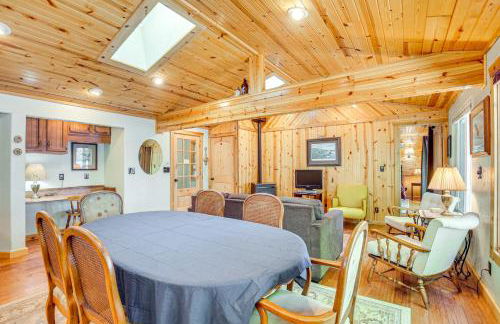 Quiet Presque Isle Home with Grill Families Welcome - Foto 6