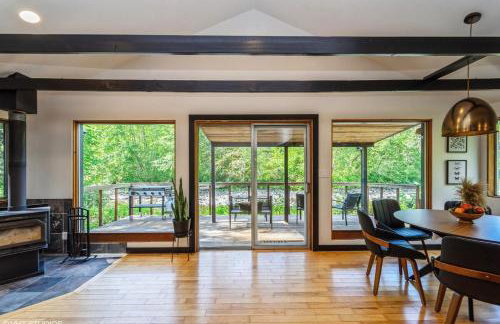 Riverfront Cabin, Nordic Hot Tub, Dog-Friendly - Foto 1