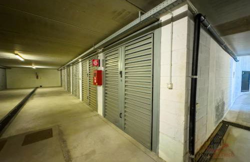 Beaches 400m - Free Garage - Terrace - Smart TV - Foto 17