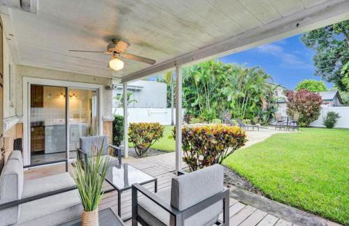 3 min. walk to Wilton Drive, pool and huge yard - Photo 38