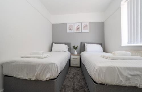 3BR Haven Retreat in Wallasey with FREE Street Parking - Foto 14