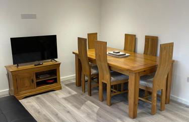 Lovely, Sleeps 8, Cafe Bars, Central Formby - Foto 5